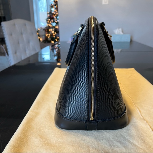 Louis Vuitton Vintage Epi Leather Alma PM Satchel - Picture 12 of 12